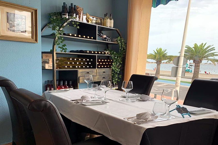 Cien Beach Restaurant Interior